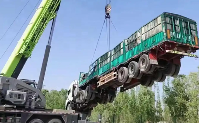 武冈道路脱困救援案例